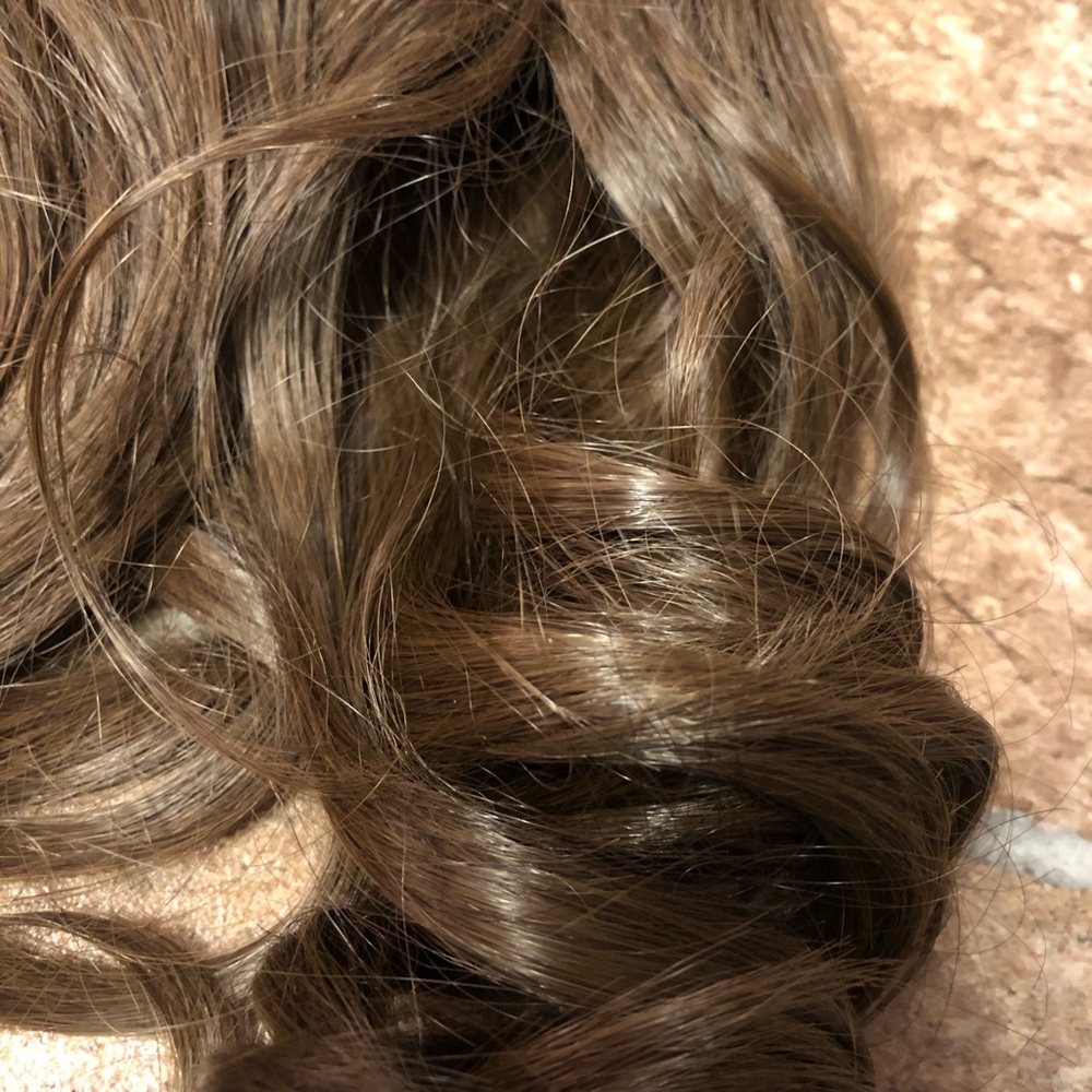 Invisible Remy Hair Extension - Picture 4 of 5